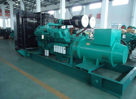 临沭800kw康明斯柴油发电机组